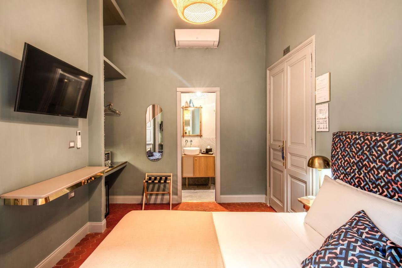 Glance In Hotel Roma